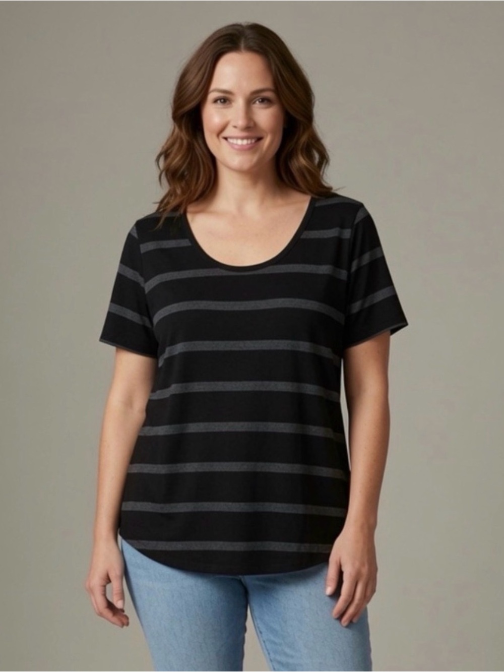 LuLaRoe Women’s Classic Tee Size M Black Gray Striped Short Sleeve Casual Top
